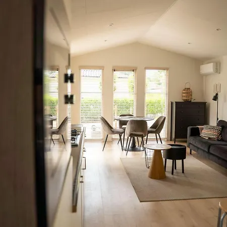 Kingfisher - Modern With Community Swimming Pool - Veluwe National Park Apartment