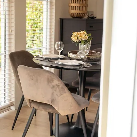 Kingfisher - Modern With Community Swimming Pool - Veluwe National Park Apartment Voorthuizen
